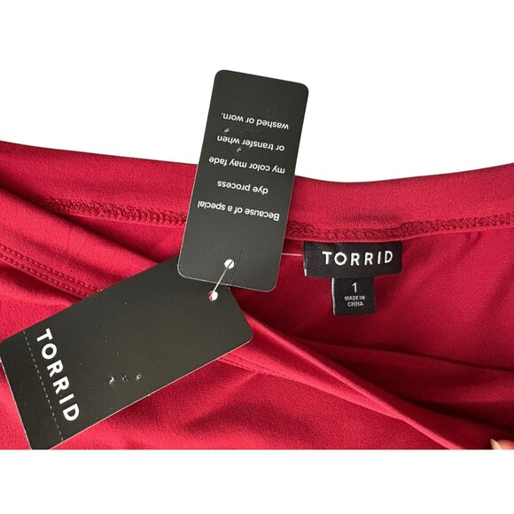 Torrid Studio Knit Off Shoulder Cowl Top Women's Size 1 Rhubarb Size 14/16 New! - Picture 4 of 13